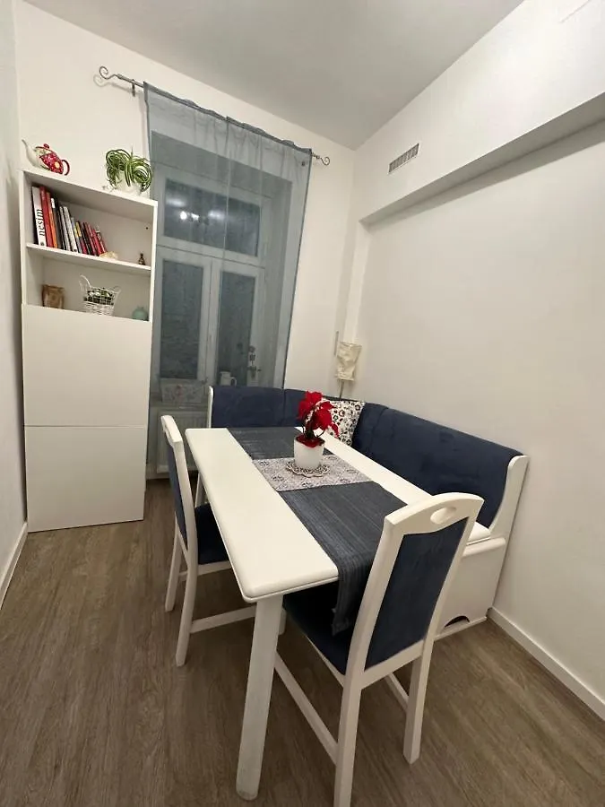 Ferienwohnung Cosy & Quiet In 17Th District Wien