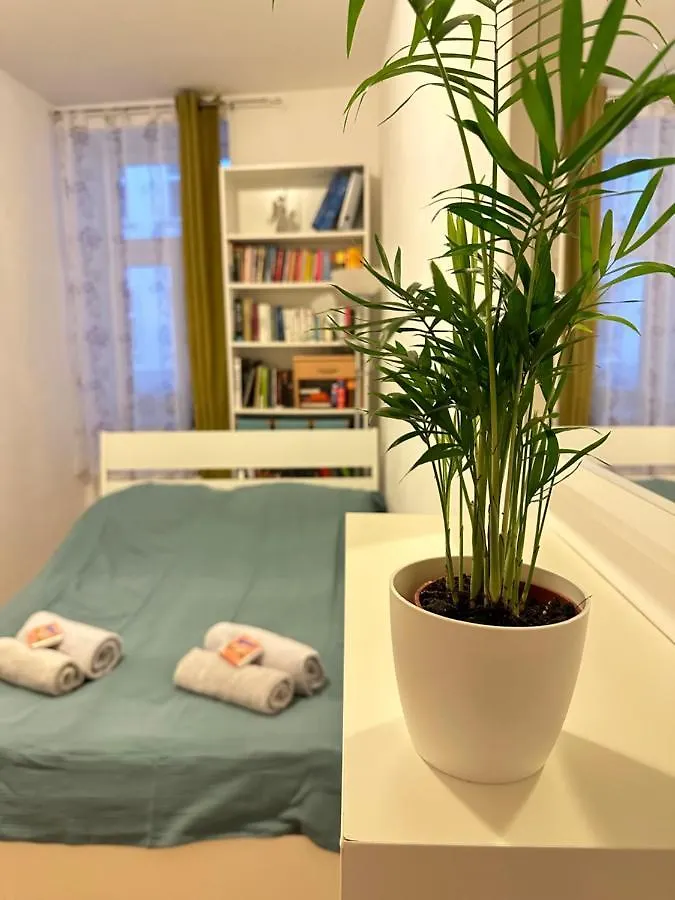 Ferienwohnung Cosy & Quiet In 17Th District Wien Apartment